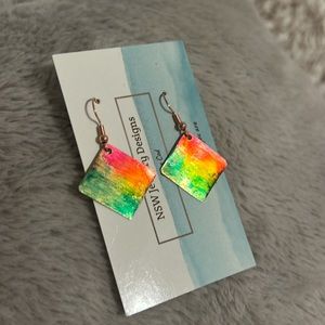 ⚡️ Bright and Electric-looking metal Earrings